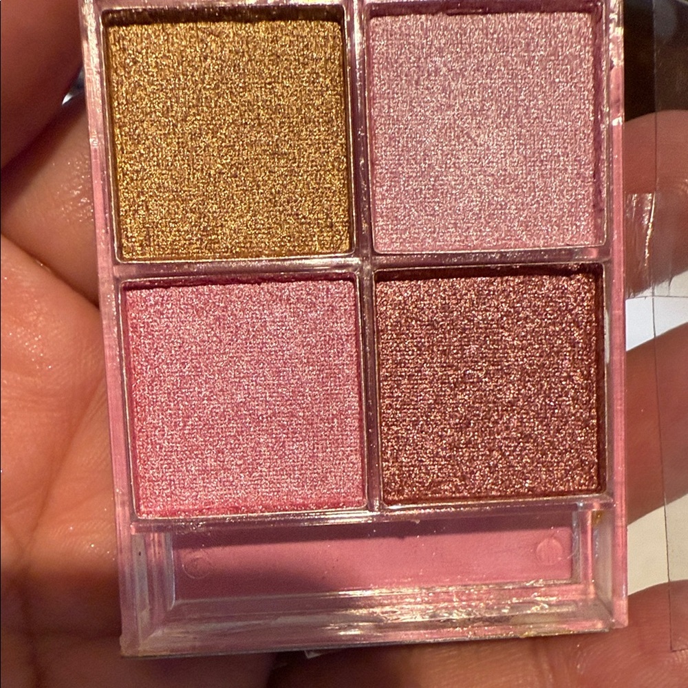 Magic Radiant Eyeshadow Palette - Gold and Pink Hues